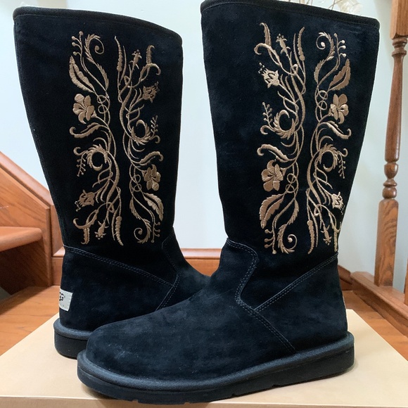 UGG Shoes - UGG Boots Size 7 - NWB